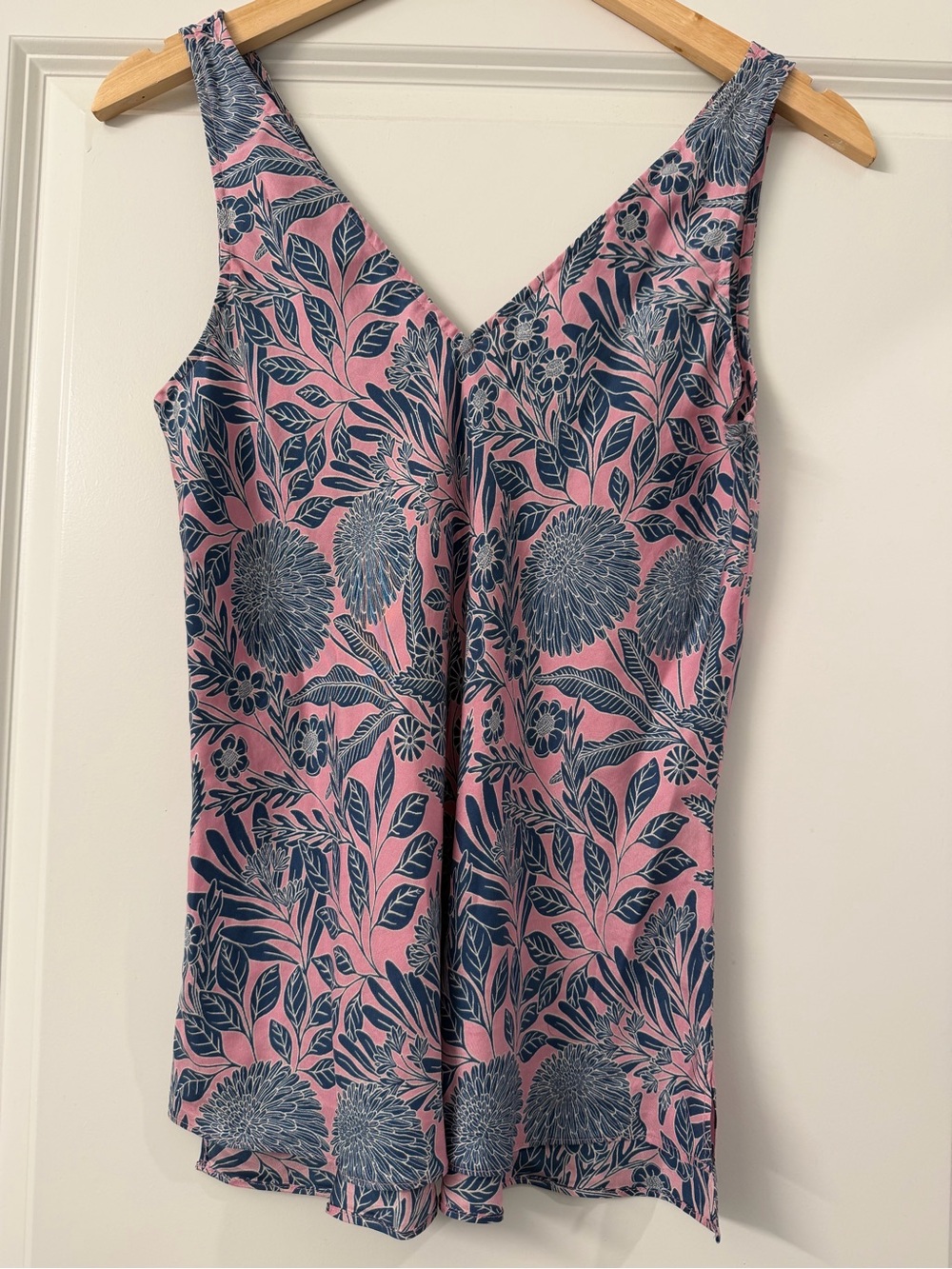 Abigail Borg for J.Crew Women’s Size 4 Pink Navy Floral Sleeveless Blouse